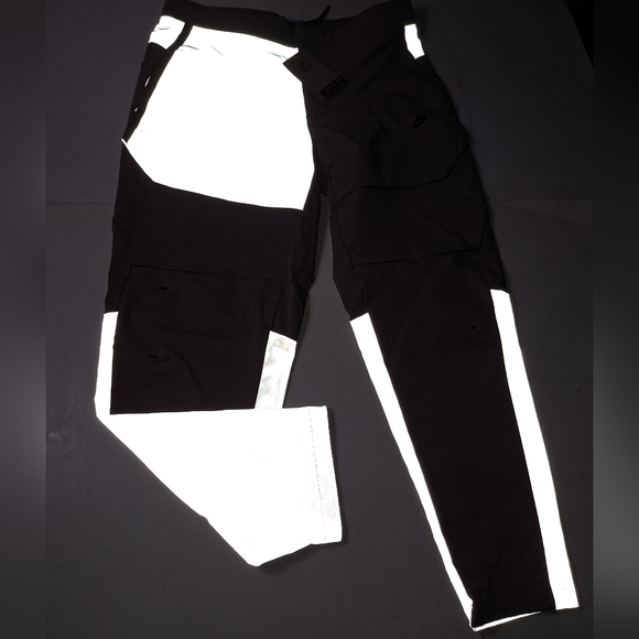 Nike Sportswear Tech Pack Reflective Unlined Cargo Pants - Picture 7 of 10
